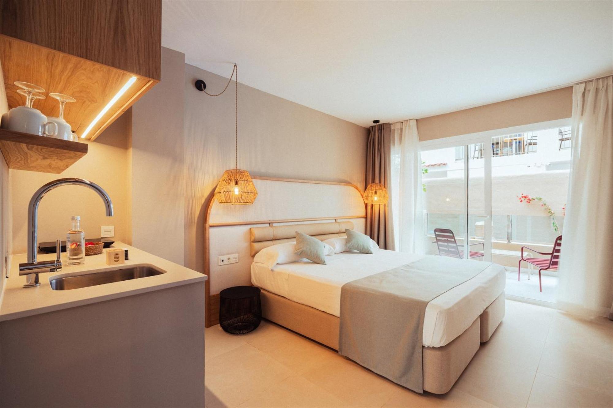 Ama Ibiza (Adults Only) Hotell Playa d'en Bossa Rum bild
